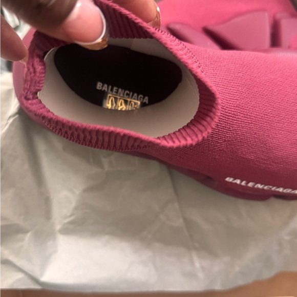 Authentic Balenciaga Speed Sneaker (Women) - Picture 5 of 7